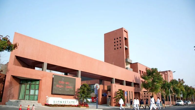 松下贴片机：揭秘其价格构成与选购要点