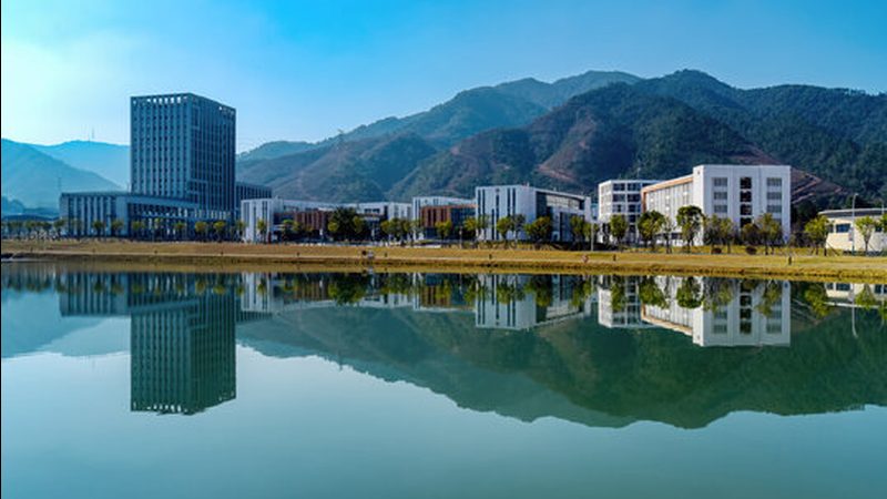 如何准确判断发光二极管正负极？**
